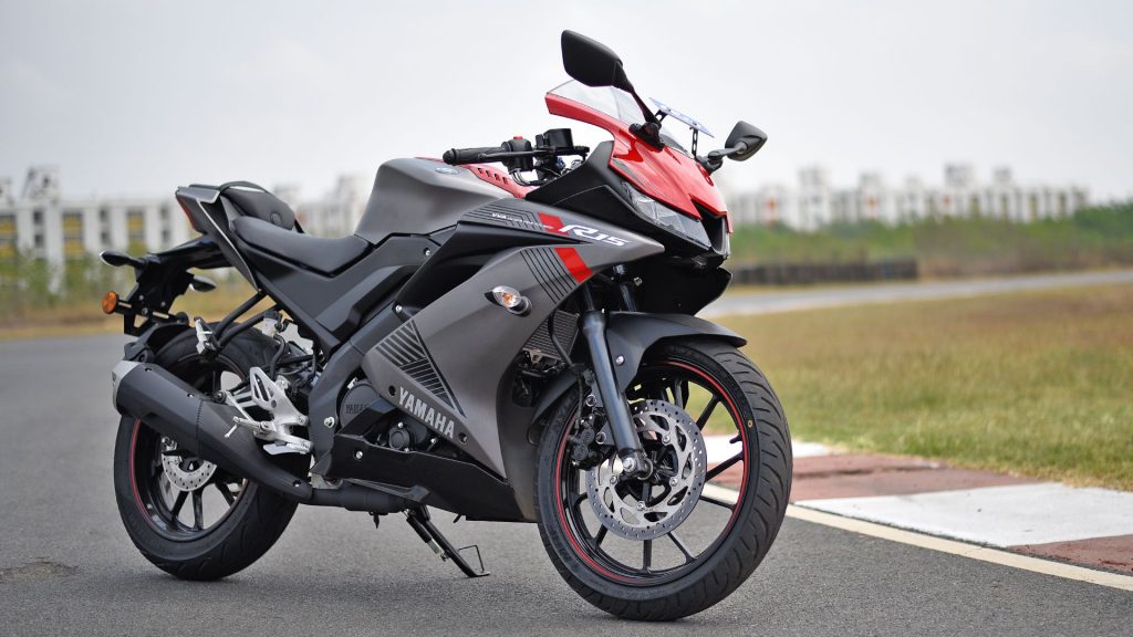 Deshibiker's bike of the year 2019 - Yamaha FZ & FZs FI V3